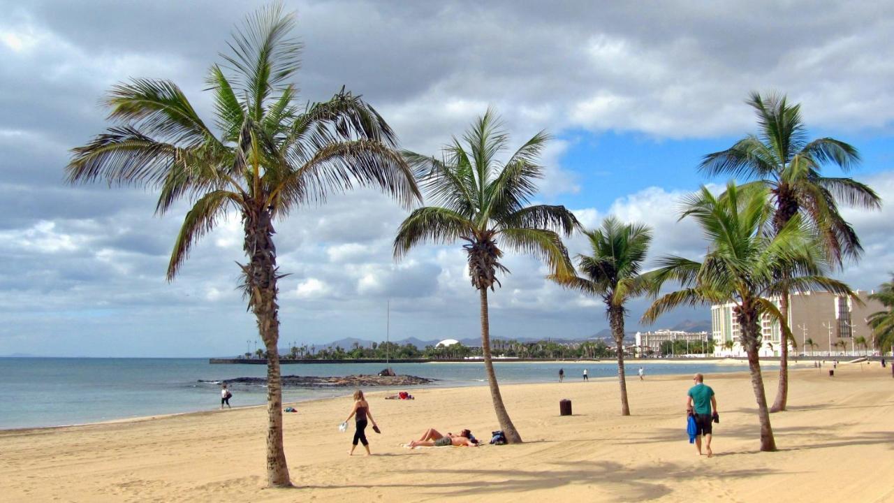 شقة Aguazul - A Pie De Piscina Y Vistas Al Mar بويرتو ذيل كارمين المظهر الخارجي الصورة